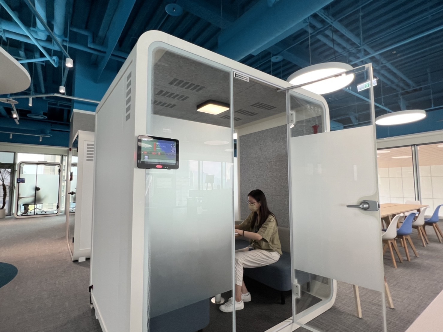 人生就是搏高雄據點的智慧行動辦公艙，展現人生就是搏在面板以外的研發應用軟實力